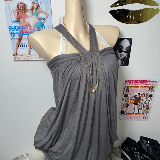 오네갸루 그레이 홀터 원피스 탑