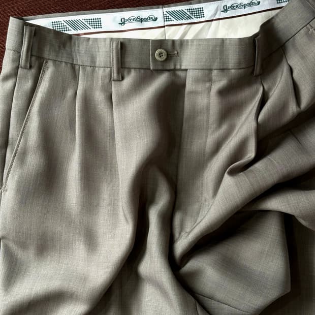 Light woven 2 pleats trouser