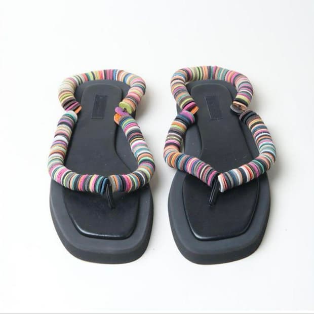 헨더스킴 left to right thong 샌들