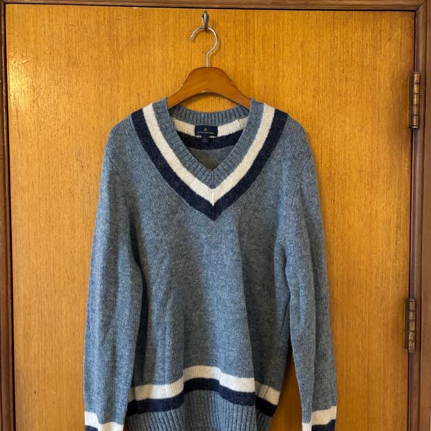 브룩스 브라더스 V넥 니트