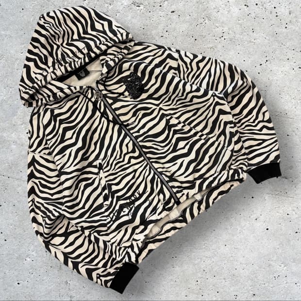 [F] 라이프워크 제브라 크롭 후드 집업 B371