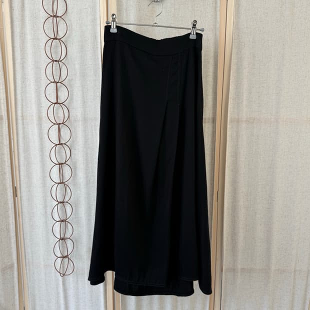 Ships 린넨 플리츠 롱스커트