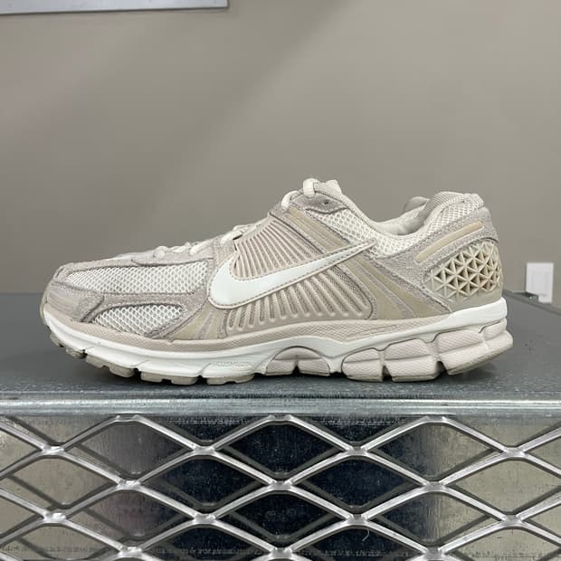 나이키 줌 보메로 5 화이트 팬텀 265