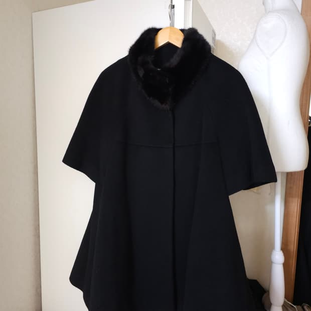 룸나인 밍크카라 앙고라 케이프 코트