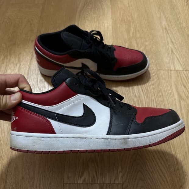나이키 에어 조던1 로우 브레드 토 300mm
