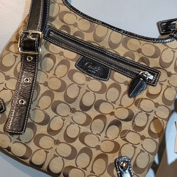 Coach 코치 y2k 블랙 베이지크로스백