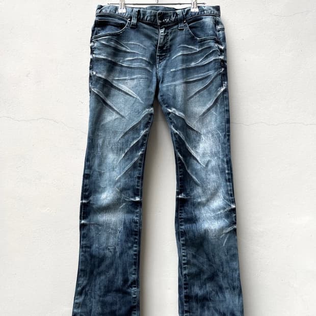 Tornado Mart ice bleached straight fit