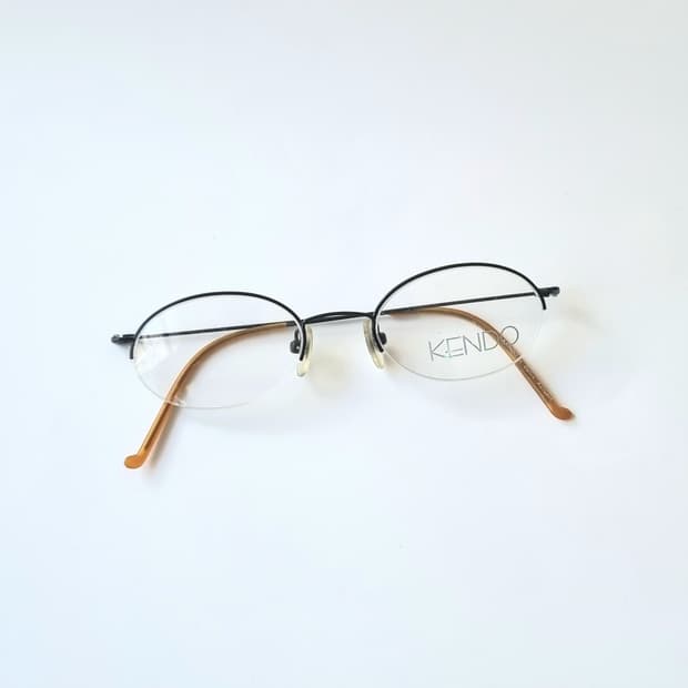 데드스탁 초경량 오벌형 반무테  안경테  568