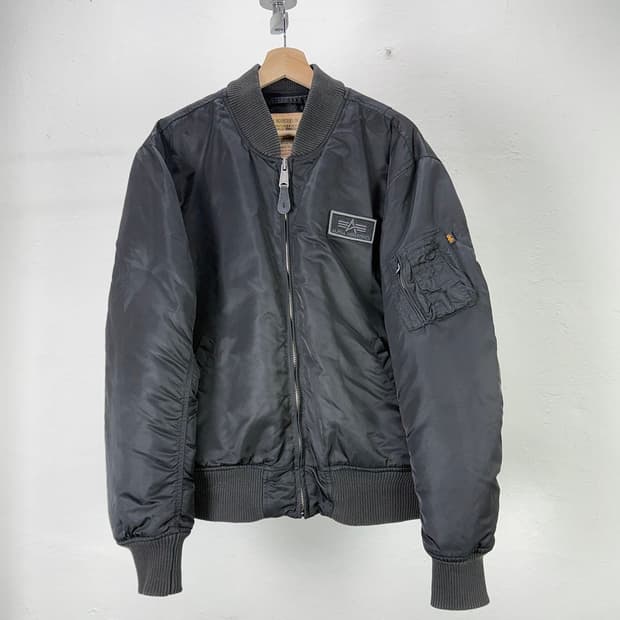 알파 인더스트리 블랙 벨크로 와펜 ma-1 자켓