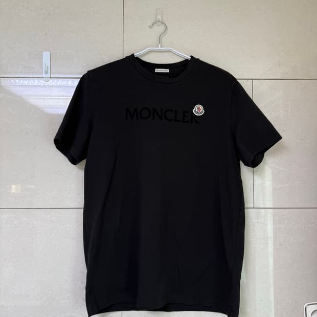 (1회착용) 몽클레어 로고 반팔 티셔츠 XL