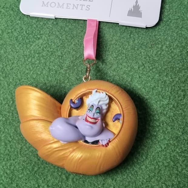 디즈니 소라 우슬라 오너먼트 