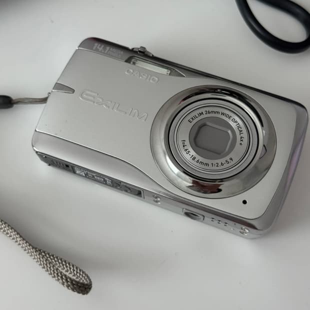 차정원디카 카시오 엑슬림 z550 실버 (풀박)