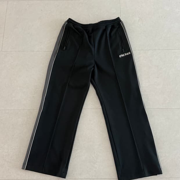 피어스 트랙팬츠 블랙 XL 사이즈  3회착 미만
