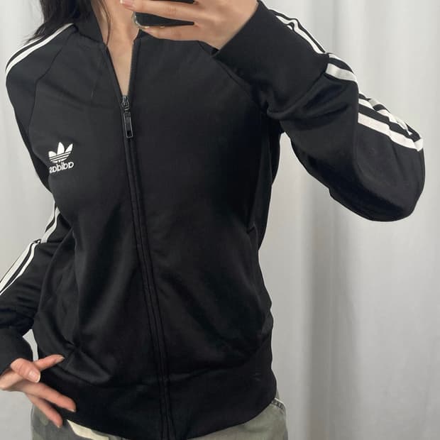 아디다스 슈퍼스타 블랙 트랙탑 져지
