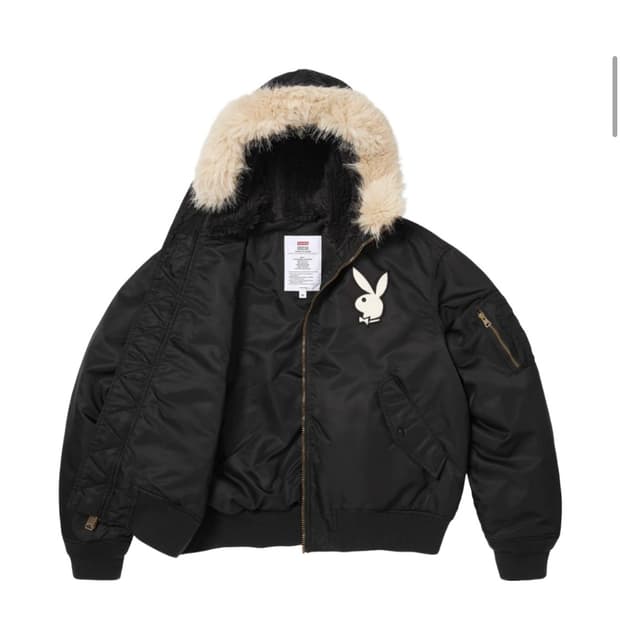 슈프림xplayboy hooded ma-1 팝니다.