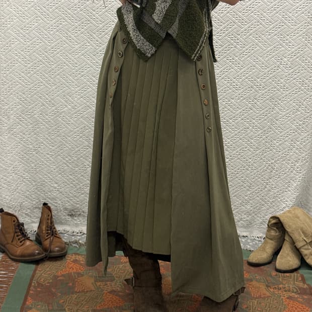 빈티지 코지 단추 언발 말차카키 플리츠 플레어 롱스커트 K0077