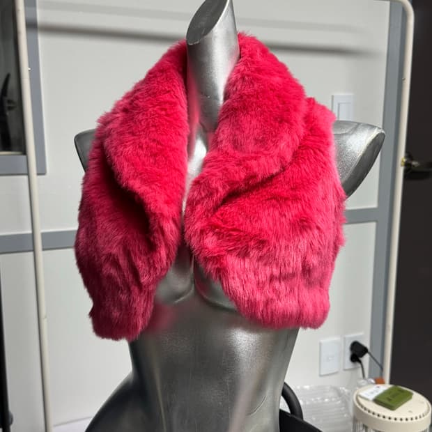 갸루 마젠타 퍼 베스트