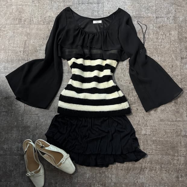 시폰 슬리브 스트라이프 패턴 니트 탑