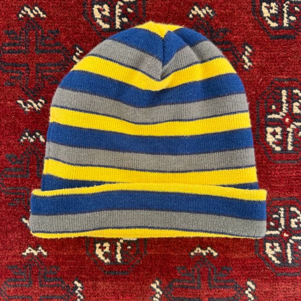 스트라이프 비니 