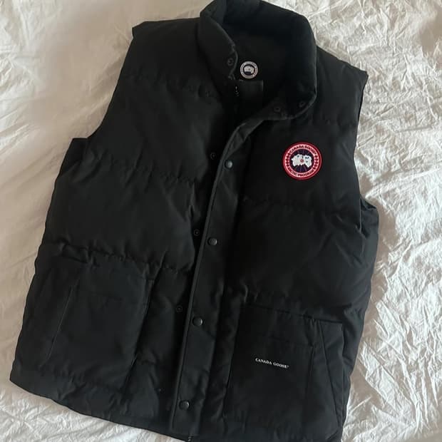캐나다구스 프리스타일 크루베스트 조끼패딩
