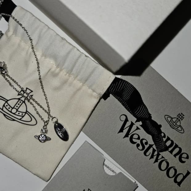 비비안웨스트우드 런던 오브 목걸이