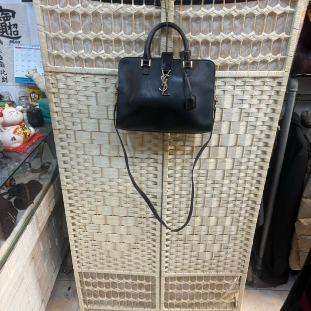 정품 생로랑 카바스 스몰 2way백 팝니다