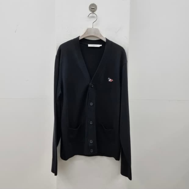 MAISON KITSUNE 메종키츠네