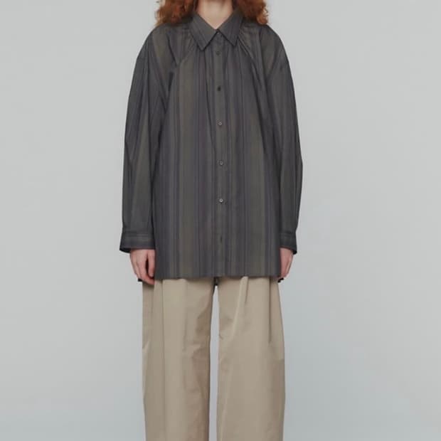 아모멘토 넥 셔링 오버사이즈 셔츠 