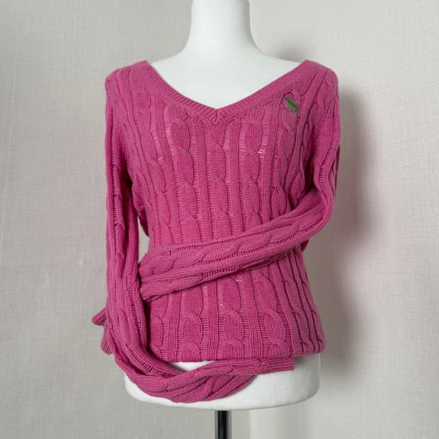 아베크롬비 핑크 브이넥 니트