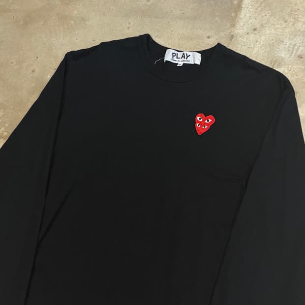 XL 꼼데가르송 더블 하트 와펜 블랙 롱슬리브