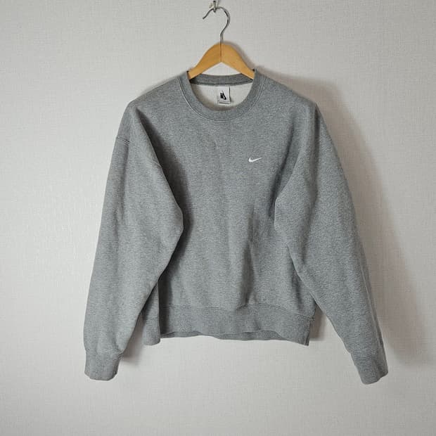 나이키 NRG 솔로스우시 맨투맨 크루넥 M 정품