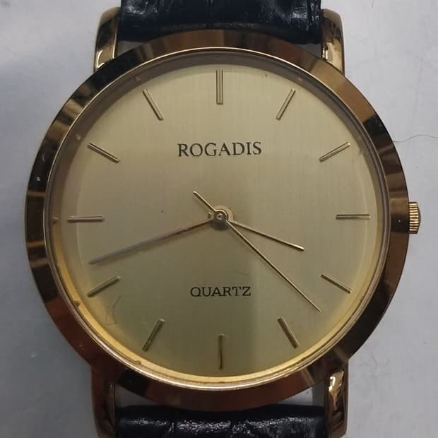 (새상품) 로가디스 금장 쿼츠  가죽시계