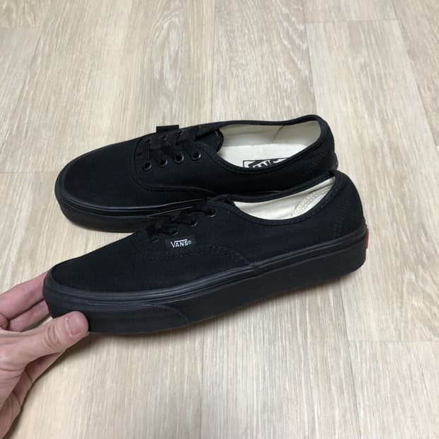 (235) 반스 VANS 어센틱 트리플 블랙 올검