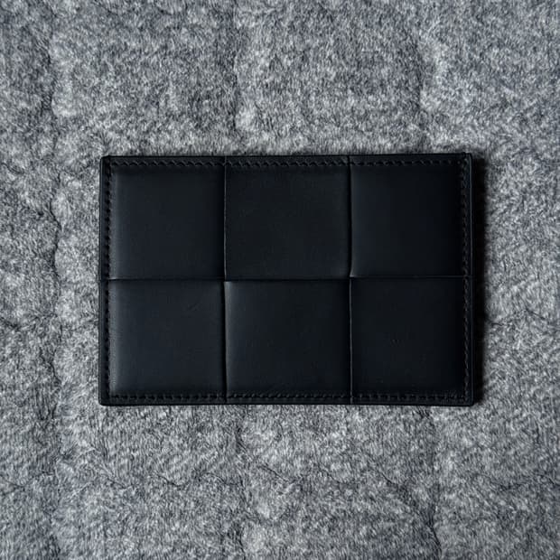 보테가베네타 인트레치아토 카세트 카드지갑 블랙