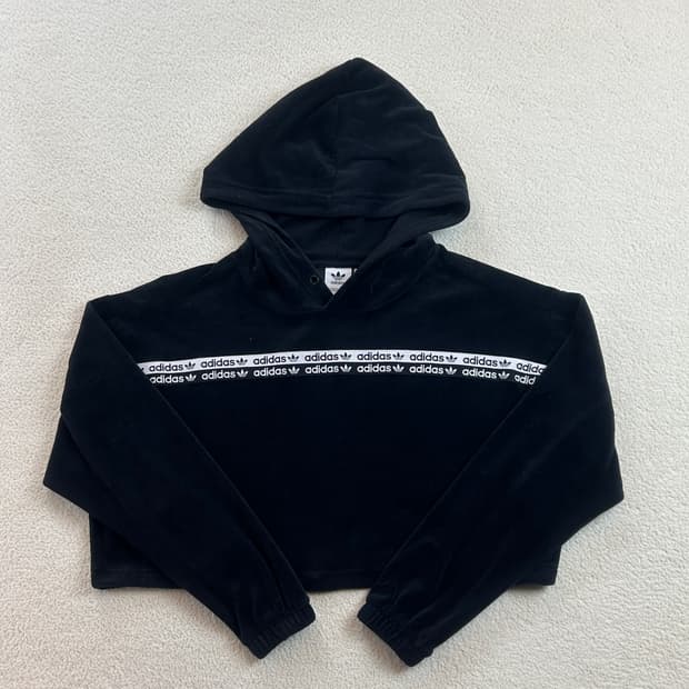 아디다스 벨벳 크롭 후드티