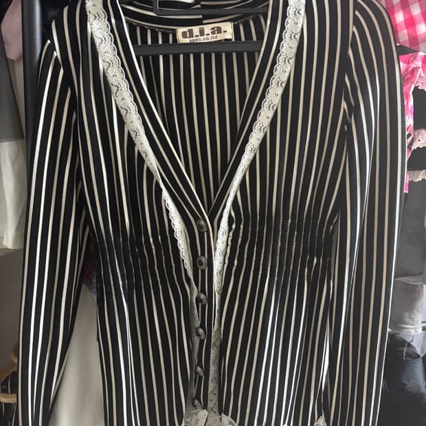 D.I.A 다이아 스트라이프 프릴 가디건 오네갸루 갸루 y2k