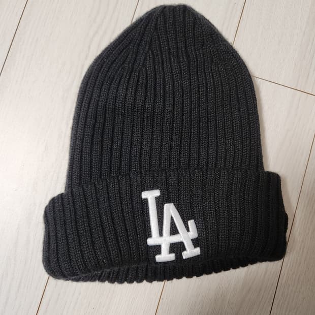 New Era 뉴에라 블랙 비니(새상품급)free사이즈