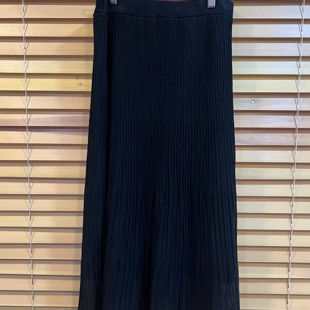 데렉램 DEREK LAM 여성 블랙 플리츠스커트 미디스커트