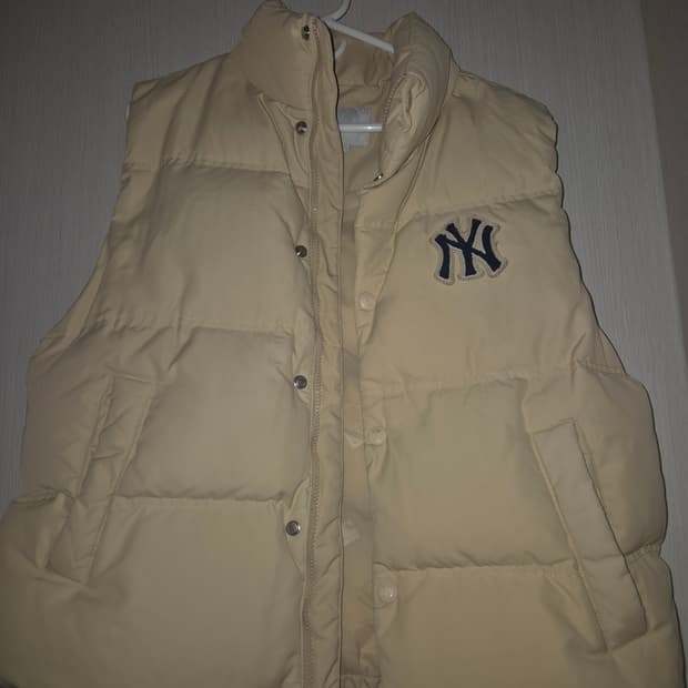 MLB 엠엘버 패딩조끼 바시티 M 사이즈 아이보리