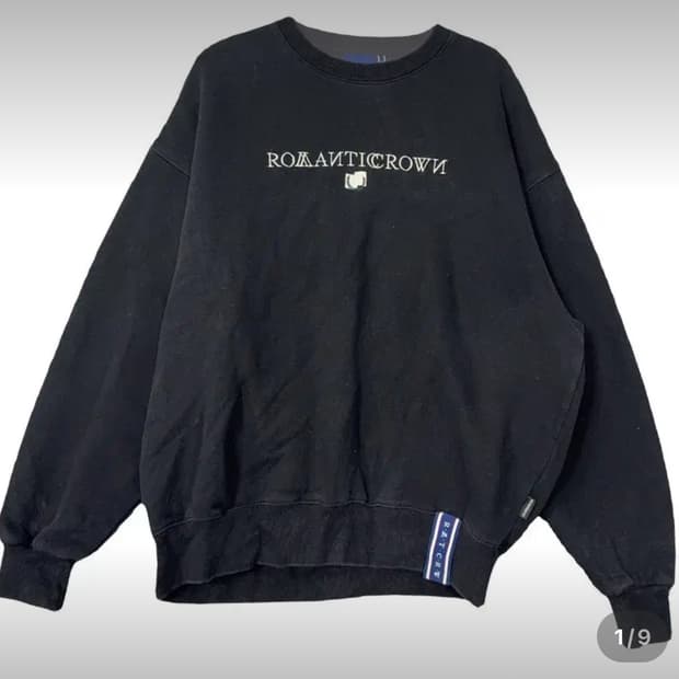 로맨틱크라운 자수 로고 오버핏 블랙 맨투맨 M