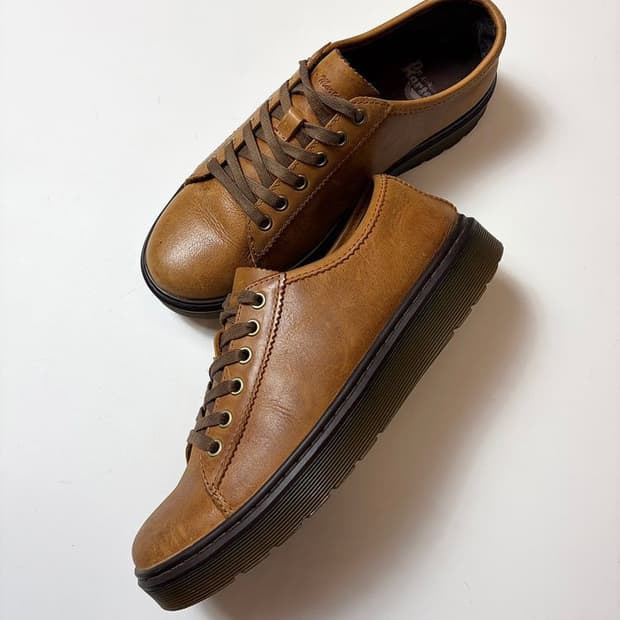 닥터마틴 17AW 단테 6홀 스니커즈 Q1506