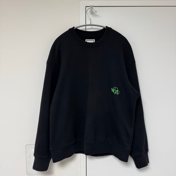 우영미 글로우 맨투맨 44