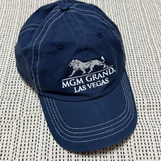 MGM Grand 라스베가스 네이비 볼캡(새상품)
