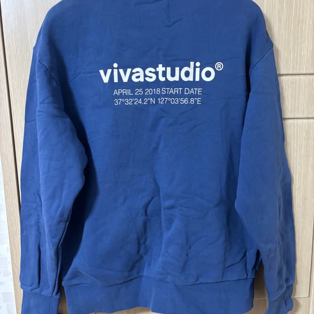 비바스튜디오 블루 맨투맨 M