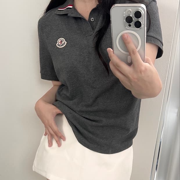 몽클레어 삼선 와펜 그레이 카라 티셔츠