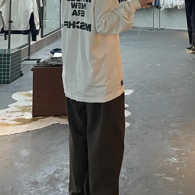 미스치프 백로고 화이트 롱 슬리브 H2482