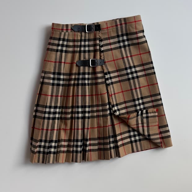 버버리 플리츠 랩스커트