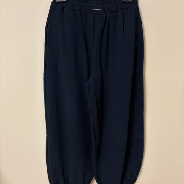 무브웜 로고조거팬츠