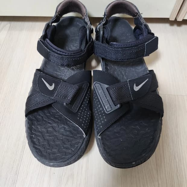 나이키 ACG 데슈츠 플러스 샌들 270