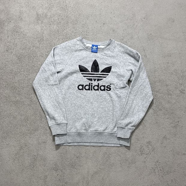 아디다스 뱀피 패턴 맨투맨 100